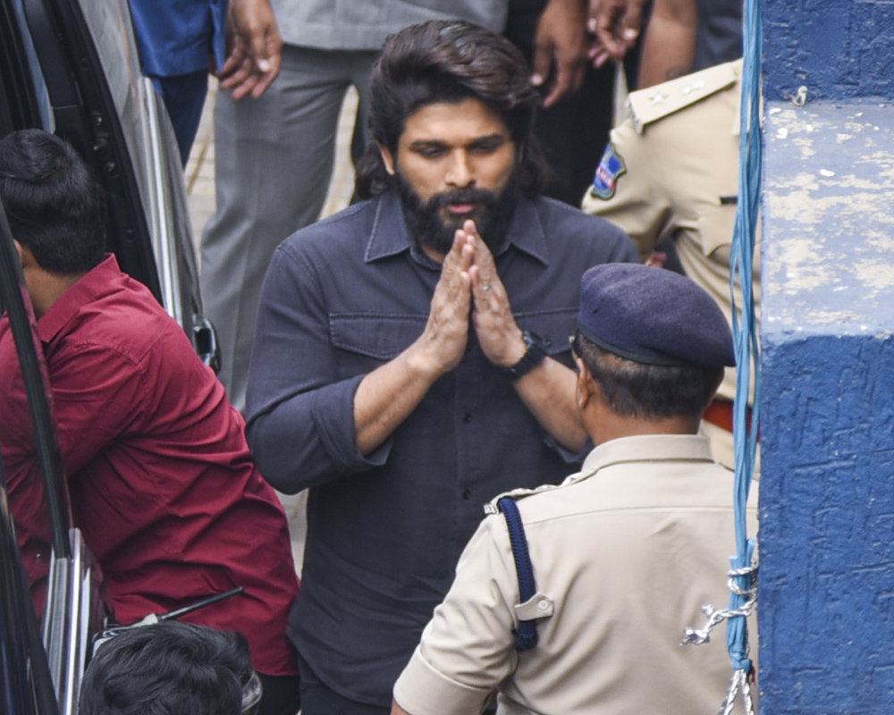 Police grill actor Allu Arjun for over three hours in theatre stampede case