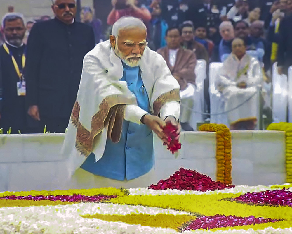 Prez, PM pay homage to Mahatma Gandhi on death anniversary