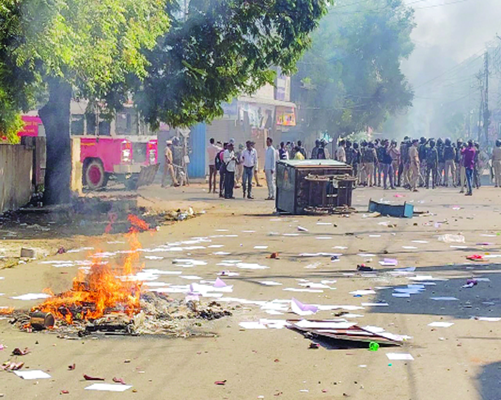 Protests turn violent in Parbhani city