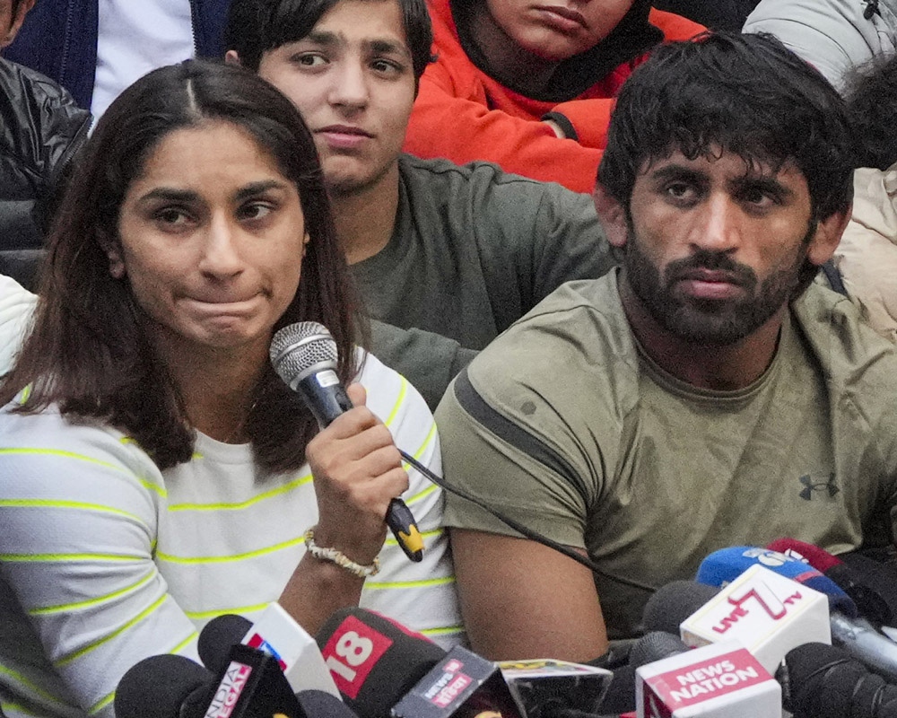 Railways accepts Vinesh Phogat, Bajrang Punia's resignation with immediate effect