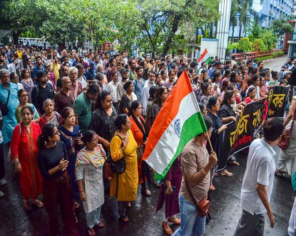 RG Kar issue: Protesting junior doctors hold meeting to take call on ongoing 'cease work'