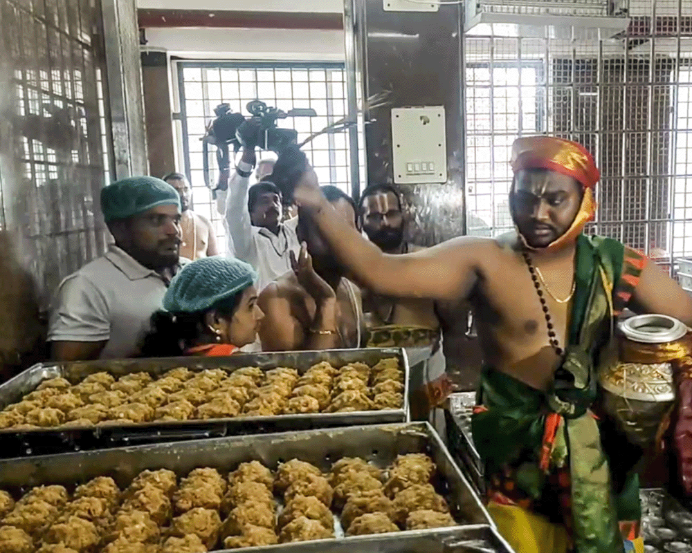 SC forms independent SIT to probe claims of use of animal fat in making Tirupati laddus