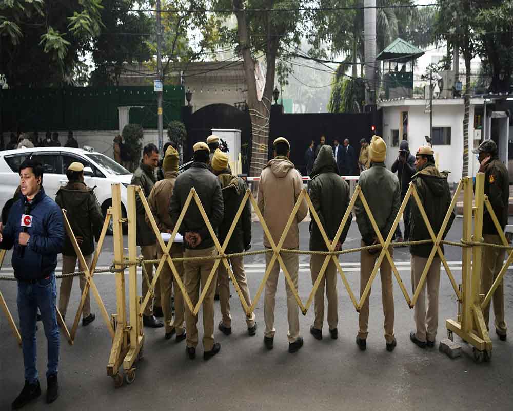 Security Beefed Up Around CM Kejriwal's Residence After ED Team Reaches ...