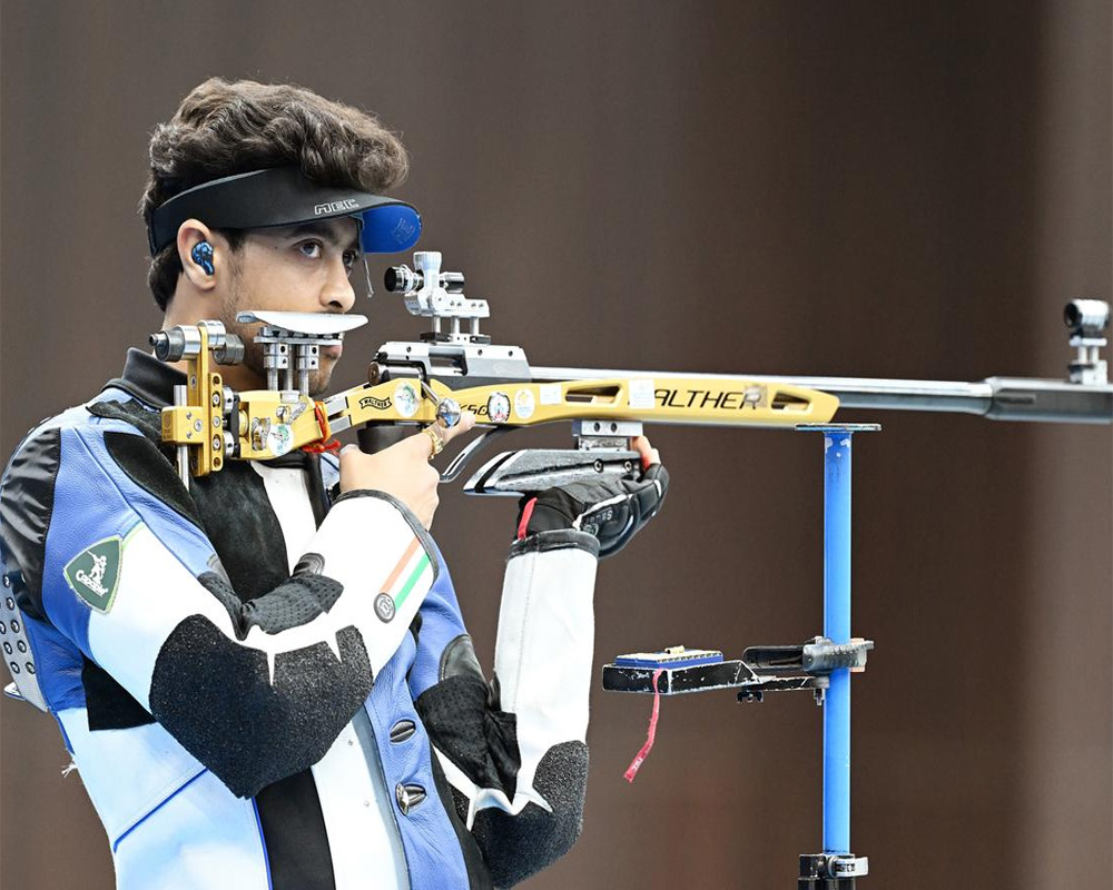 Shooter Swapnil Kusale wins bronze in 50m rifle 3 positions at Olympics