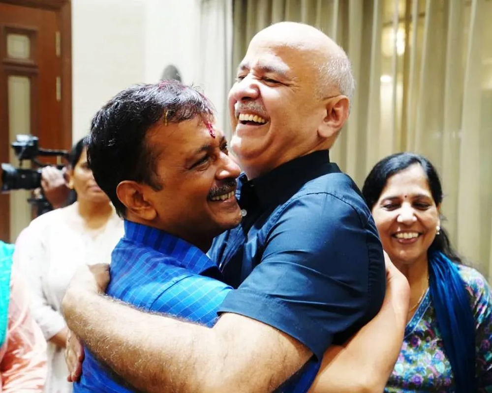 Sisodia to meet Kejriwal, likely to discuss names of next Delhi CM