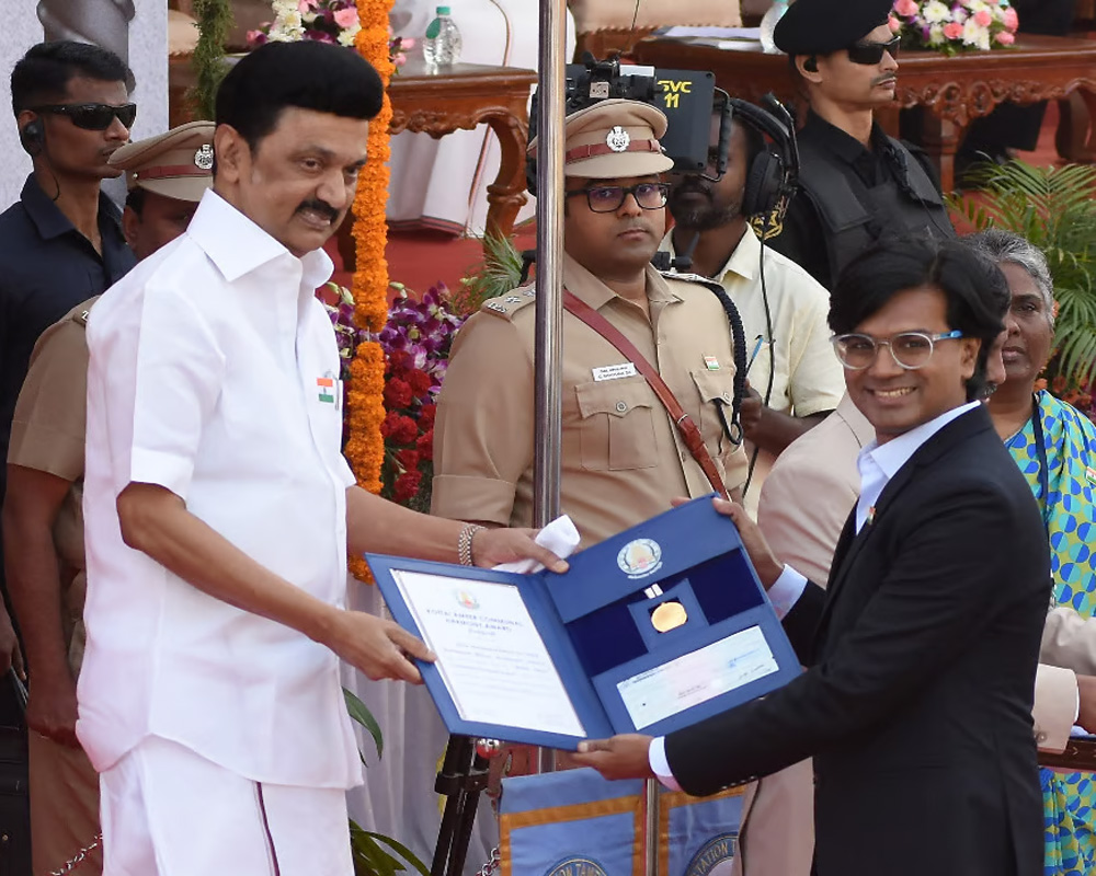 TN CM Stalin Confers State Communal Harmony Award On Fact-checker ...