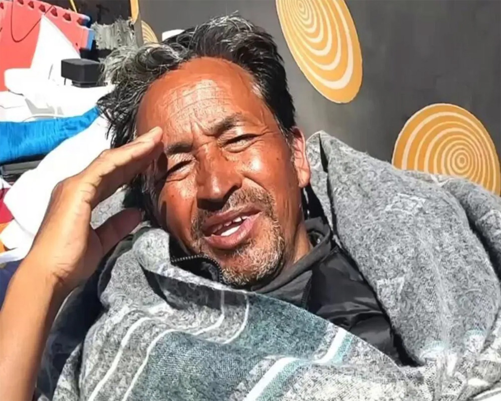 Wangchuk, supporters continue hunger strike on day 4, receive visit by RSS member