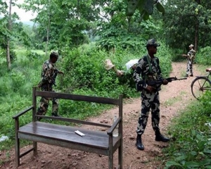 4 Naxals killed in encounter with police in Gadchiroli district