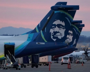 Alaska Airlines grounds 737-9 aircraft after midair window blowout on flight from Portland, Oregon