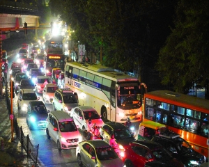 Cometh VIP, cometh traffic snarls in the heart of delhi