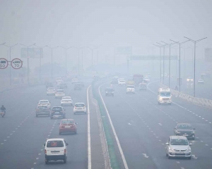 Delhi's air quality remains 'severe' for fourth consecutive day