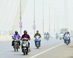 Delhi's AQI improves but remains 'very poor', season's lowest temperature recorded