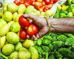 High prices of vegetables causing pain to consumers