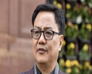 Left speechless, Congress resorting to physical fight: Rijiju