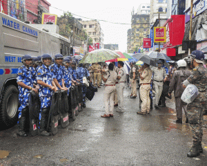 Massive police arrangement to stop 'Chhatra Samaj'-sponsored 'Nabanna rally'