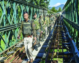 MHA rushes 5,000 paramilitary troops to Manipur