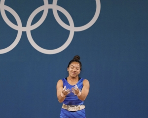 Mirabai Chanu's bid for 2nd Olympic medal falls short, finishes fourth