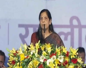 Mother India in pain, tyranny won't work: Sunita Kejriwal at INDIA bloc rally