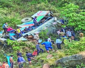 Packed bus falls in Almora gorge, 36 dead