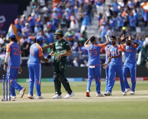 Pakistan lost the plot after 15 overs, players under pressure: Kirsten