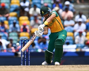 Rickelton and Hendricks blast South Africa to T20 win over Ireland in Abu Dhabi