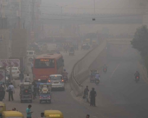 Season's first dense fog hits Delhi, visibility plunges to zero at IGI airport