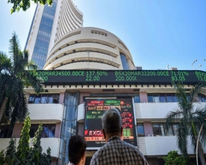 Sensex, Nifty hit fresh lifetime high levels in early trade