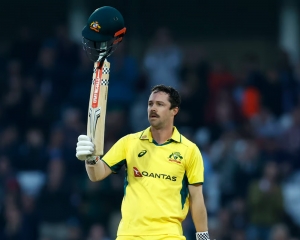 Travis Head smashes career-best 154 not out as Australia chases down 316 to beat England