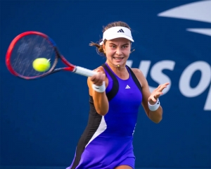 US Open: 16-year-old Californian Iva Jovic beats Magda Linette in the first round