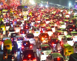 When brake lights lit up peak traffic chaos