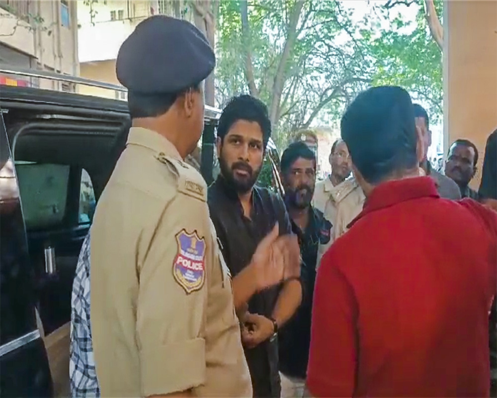 Actor Allu Arjun appears before police in stampede death case