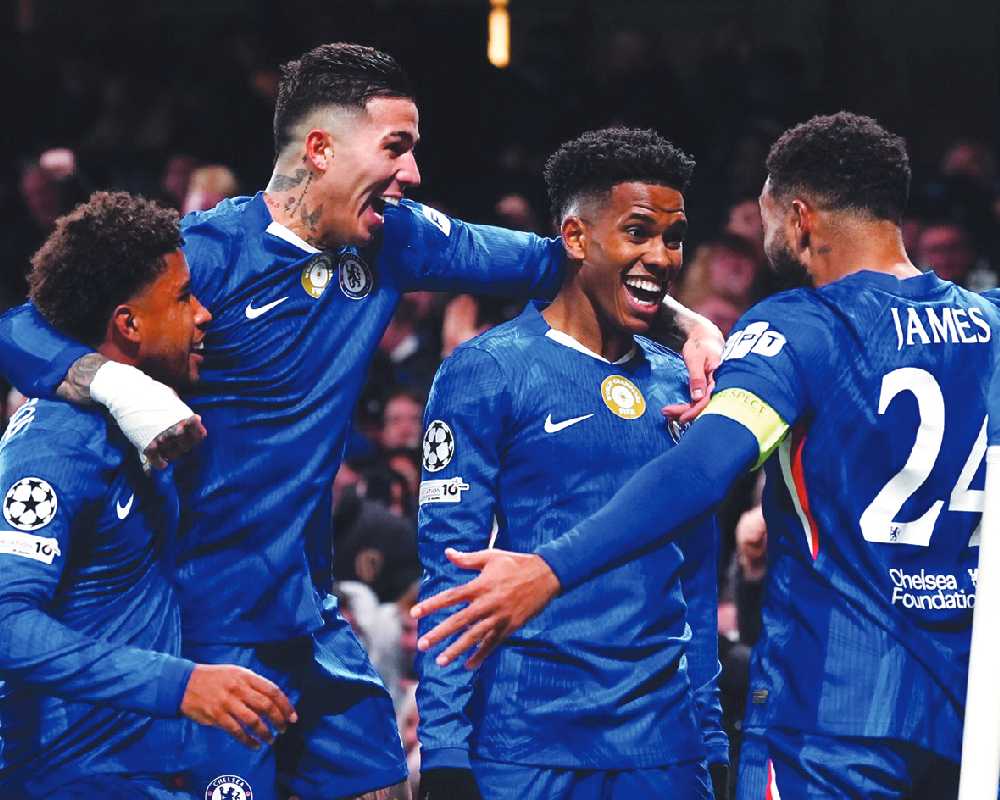 Chelsea beats Barcelona 3-0 in Champions League