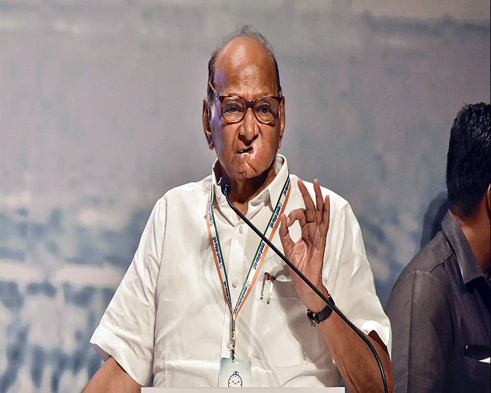 Ensure adequate security to public representatives: Sharad Pawar to Fadnavis