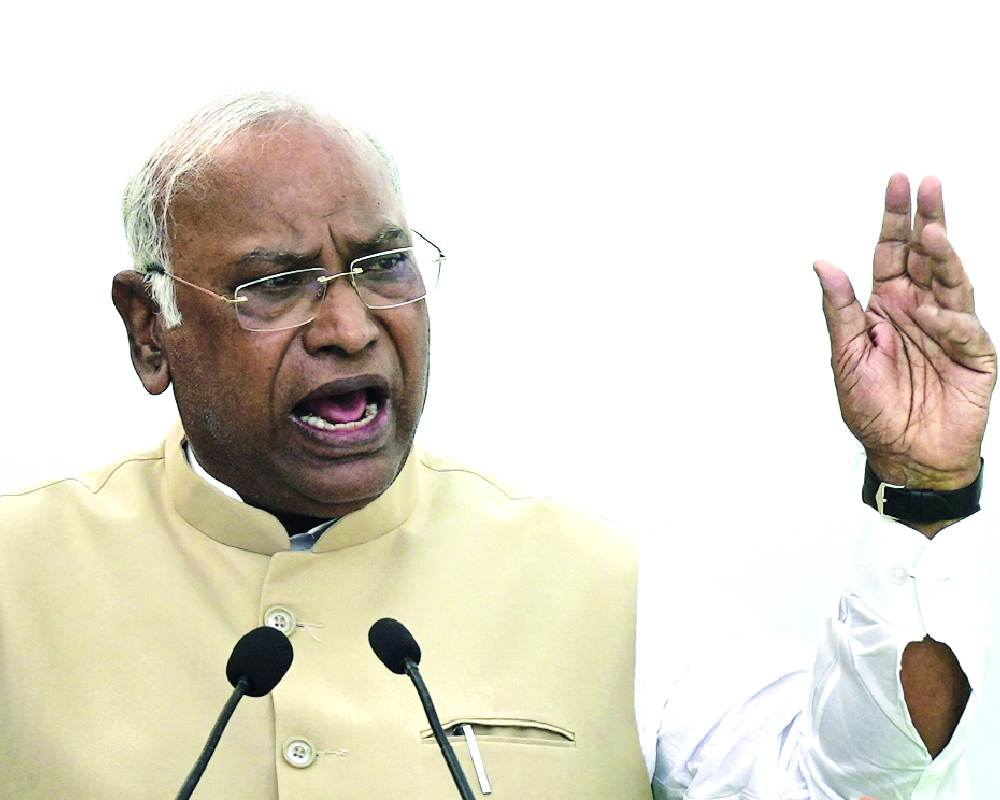 No clarity yet on Karnataka CM: Kharge
