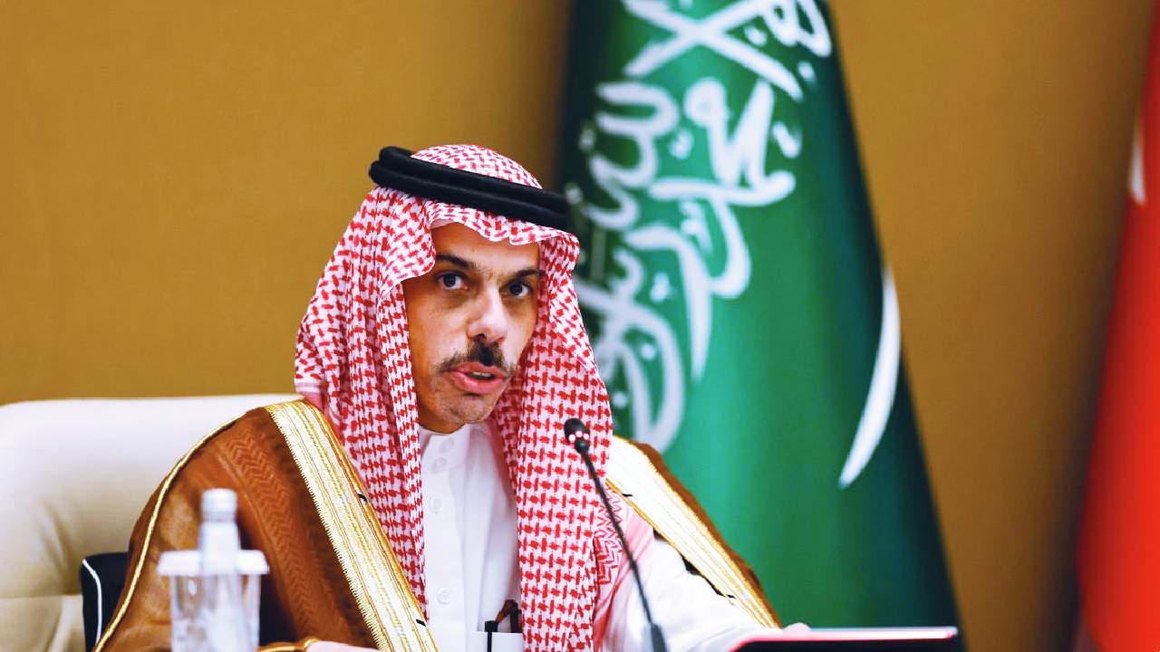 Pakistan Deputy PM calls Saudi Foreign Minister