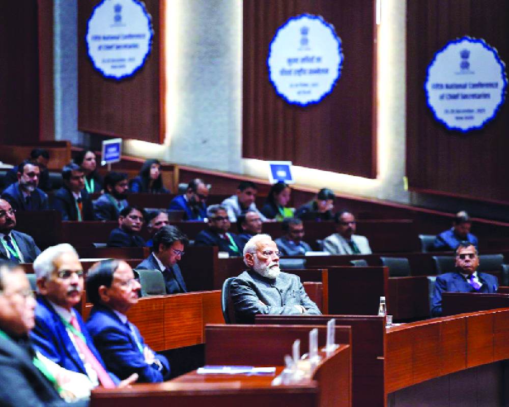 PM calls upon States to encourage manufacturing