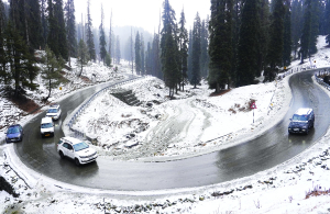 Chillai-Kalan begins: Kashmir Valley transforms into a Winter Wonderland