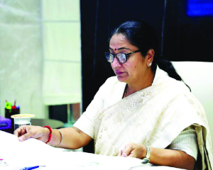 CM Rekha launches corporate backed drive against pollution