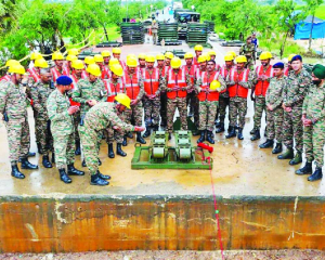 Cyclone-hit Sri Lanka’s recovery fund exceeds SLR 4 billion