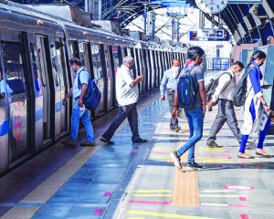 Govt boosts metro expansion to tackle pollution