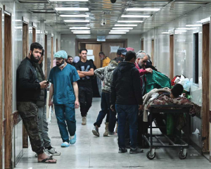 Israeli forces kill 13  in southern Syria