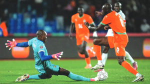 Ivory starts Africa Cup title defense with a win as proud dad Zidane sees Algeria beat Sudan