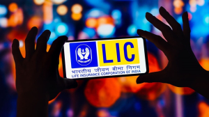 Passage of Insurance Bill to play catalytic role for sector: LIC Chief