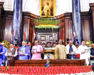 PM urges citizens to honour duties