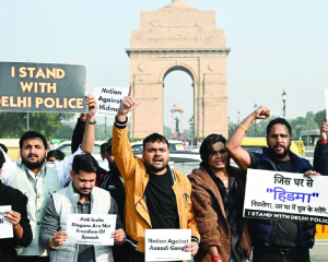 Police probe conspiracy behind India Gate protest after seizing students’ phones