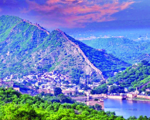 SC stay on Aravalli order welcomed by Congress, activists