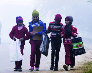 Severe cold wave grips Bihar, school timings in Patna changed