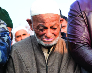 Srinagar blast leaves nine dead