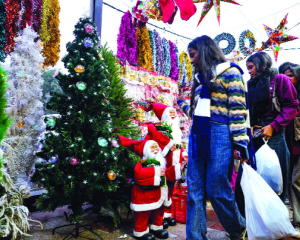 Vehicle curbs hit market sales, footfall drops