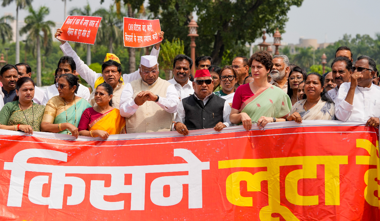 'Chanda kisne loota': Opposition MPs protest Ram temple fund theft in Parliament